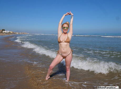 Bikini Fanatics invite you to explore xxx pics with Georgie Lyall demonstrating perfect shape